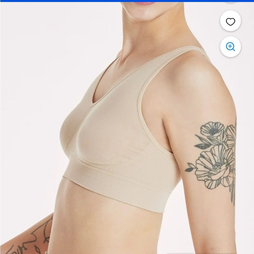 Hanes women get cozy bra, all day confort.